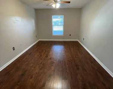 10538 Lantana Lakes Drive N - Photo Thumbnail 12