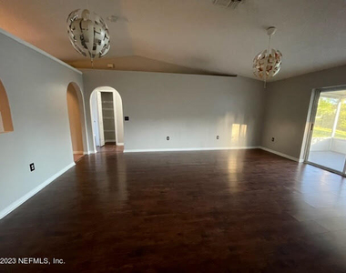 10538 Lantana Lakes Drive N - Photo Thumbnail 5