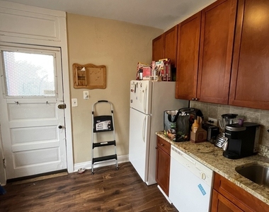 3722 N Sheffield Avenue - Photo Thumbnail 4