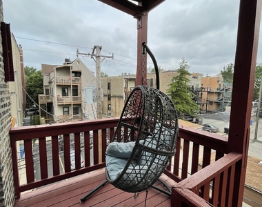 3722 N Sheffield Avenue - Photo Thumbnail 6