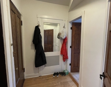 3722 N Sheffield Avenue - Photo Thumbnail 9