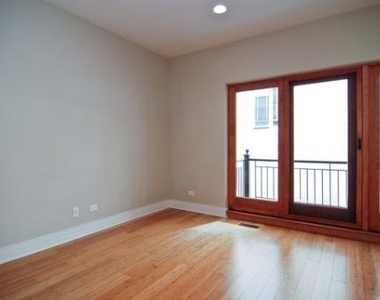 918 W Van Buren Street - Photo Thumbnail 13