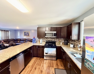 419 Singapore Lane - Photo Thumbnail 15