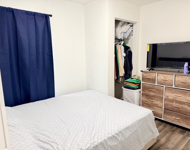 419 Singapore Lane - Photo Thumbnail 8