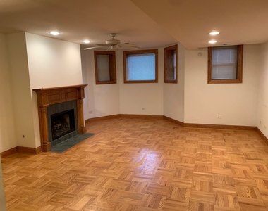 3734 N Sheffield Avenue - Photo Thumbnail 3