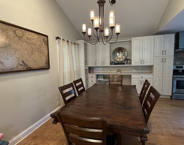 1550 W Goldengate Drive - Photo Thumbnail 5