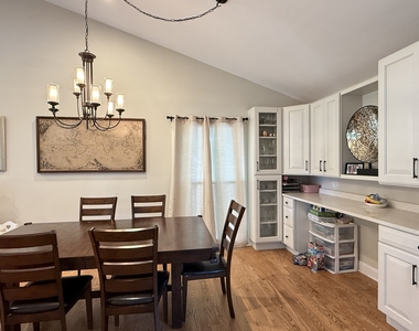 1550 W Goldengate Drive - Photo Thumbnail 4