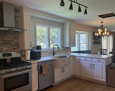 1550 W Goldengate Drive - Photo Thumbnail 8