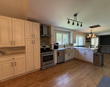 1550 W Goldengate Drive - Photo Thumbnail 7