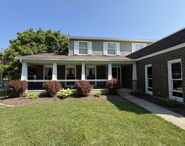 1550 W Goldengate Drive - Photo Thumbnail 2