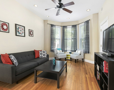 1512 W School Street - Photo Thumbnail 2