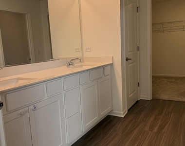 1017 Dr. John Burkey Drive - Photo Thumbnail 13