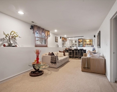 517 Longwood Drive - Photo Thumbnail 13