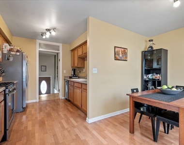 517 Longwood Drive - Photo Thumbnail 6