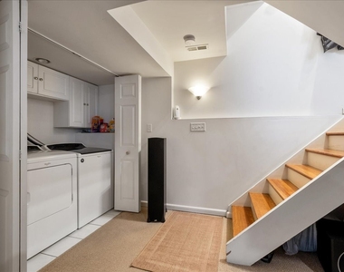 517 Longwood Drive - Photo Thumbnail 20