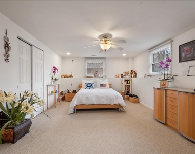 517 Longwood Drive - Photo Thumbnail 16