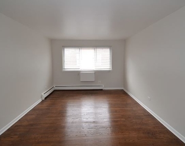 1040 W Hollywood Avenue - Photo Thumbnail 5