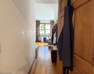 4051 N Kenmore Avenue - Photo Thumbnail 5