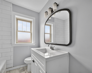 1101 S Oak Park Avenue - Photo Thumbnail 12