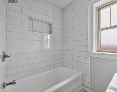 1101 S Oak Park Avenue - Photo Thumbnail 13