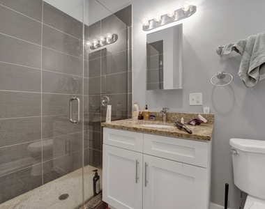1015 W Lake Street - Photo Thumbnail 13