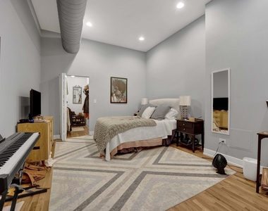 1015 W Lake Street - Photo Thumbnail 10