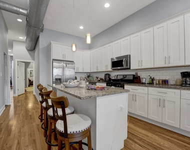 1015 W Lake Street - Photo Thumbnail 2