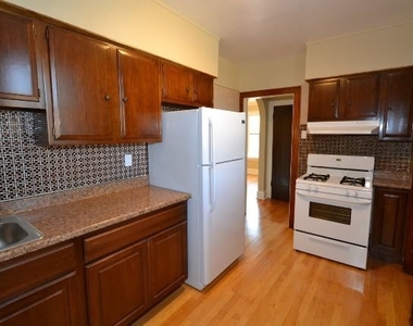 6326 N Artesian Avenue - Photo Thumbnail 1