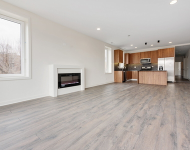 2824 W Van Buren Street - Photo Thumbnail 16