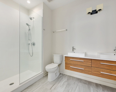 2824 W Van Buren Street - Photo Thumbnail 11