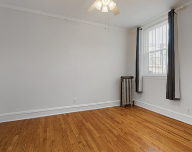 2342 N Spaulding Avenue - Photo Thumbnail 9
