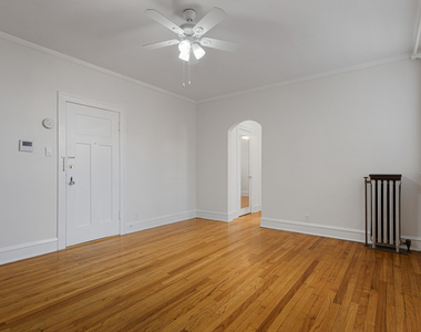 2342 N Spaulding Avenue - Photo Thumbnail 7