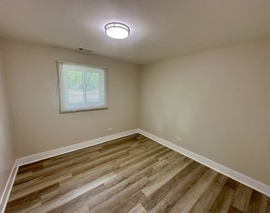 1707 Winthrop Lane - Photo Thumbnail 13