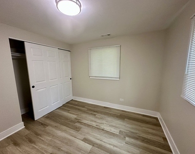 1707 Winthrop Lane - Photo Thumbnail 10