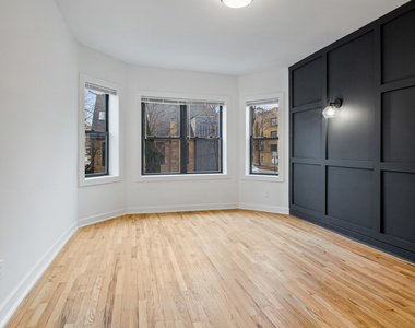 1904 N Whipple Street - Photo Thumbnail 8
