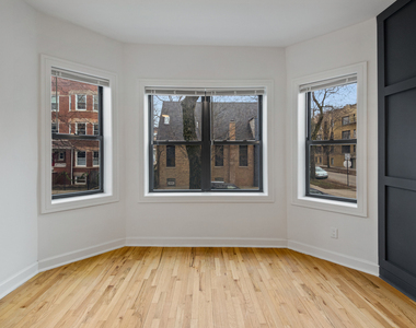 1904 N Whipple Street - Photo Thumbnail 9