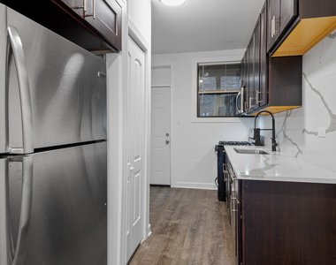 1904 N Whipple Street - Photo Thumbnail 3