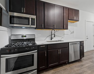 1904 N Whipple Street - Photo Thumbnail 1