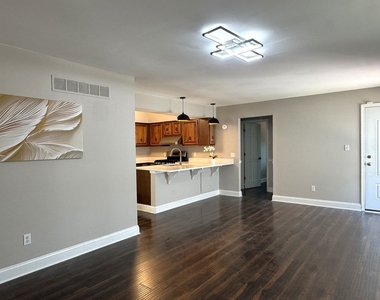 6652 Fernwood Drive - Photo Thumbnail 5