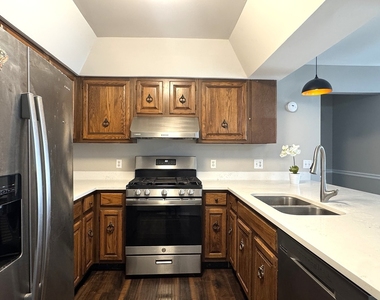 6652 Fernwood Drive - Photo Thumbnail 9