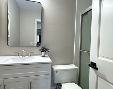 6652 Fernwood Drive - Photo Thumbnail 16