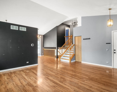 776 Chesterfield Lane - Photo Thumbnail 6