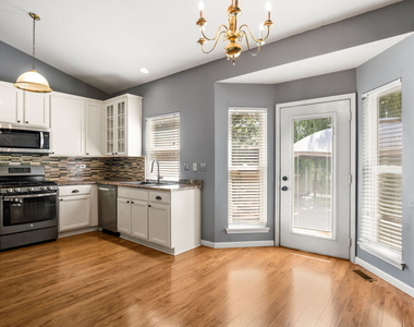 776 Chesterfield Lane - Photo Thumbnail 7