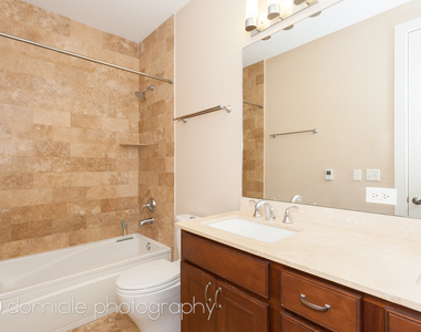 815 W Newport Avenue - Photo Thumbnail 11
