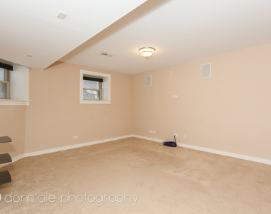 815 W Newport Avenue - Photo Thumbnail 16