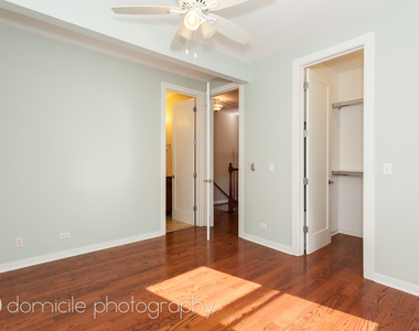 815 W Newport Avenue - Photo Thumbnail 8