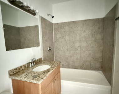 2531 N Tripp Avenue - Photo Thumbnail 6
