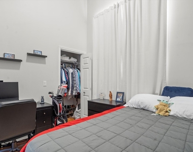 3734 N Wilton Avenue - Photo Thumbnail 6
