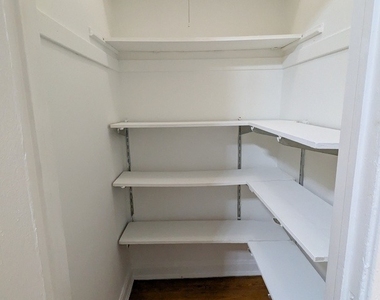 607 E 60th Street - Photo Thumbnail 6