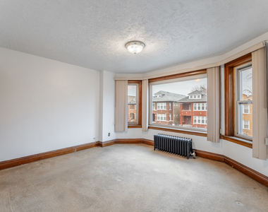 6758 S Campbell Avenue - Photo Thumbnail 3